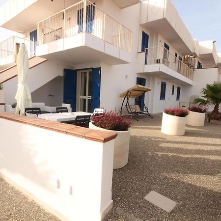 Residence Mare Azzurro Торре-Сан-Джованни-Удженто Экстерьер фото