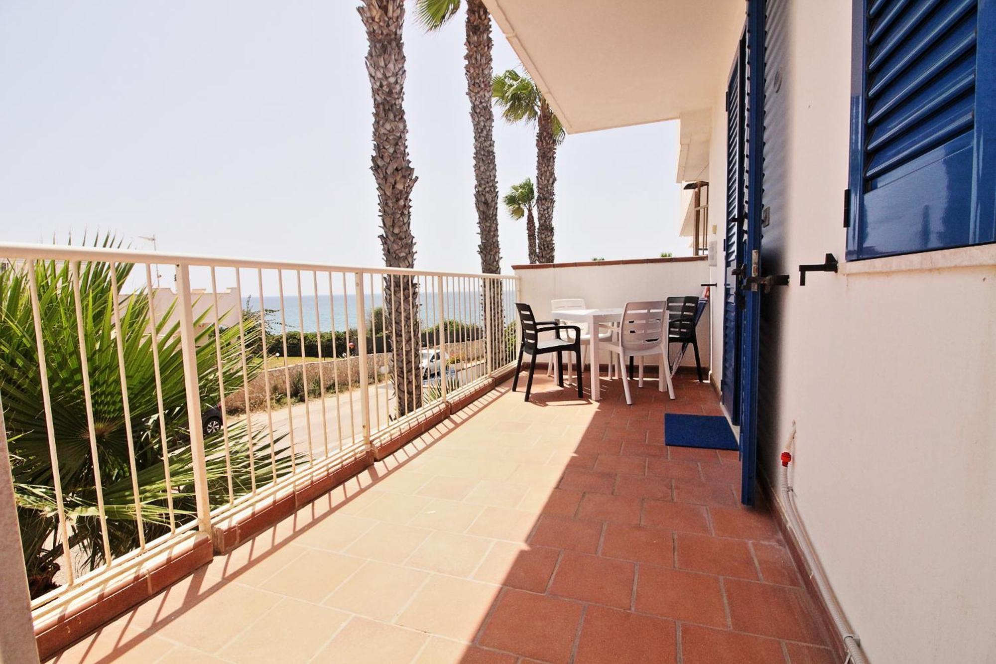 Residence Mare Azzurro Торре-Сан-Джованни-Удженто Экстерьер фото