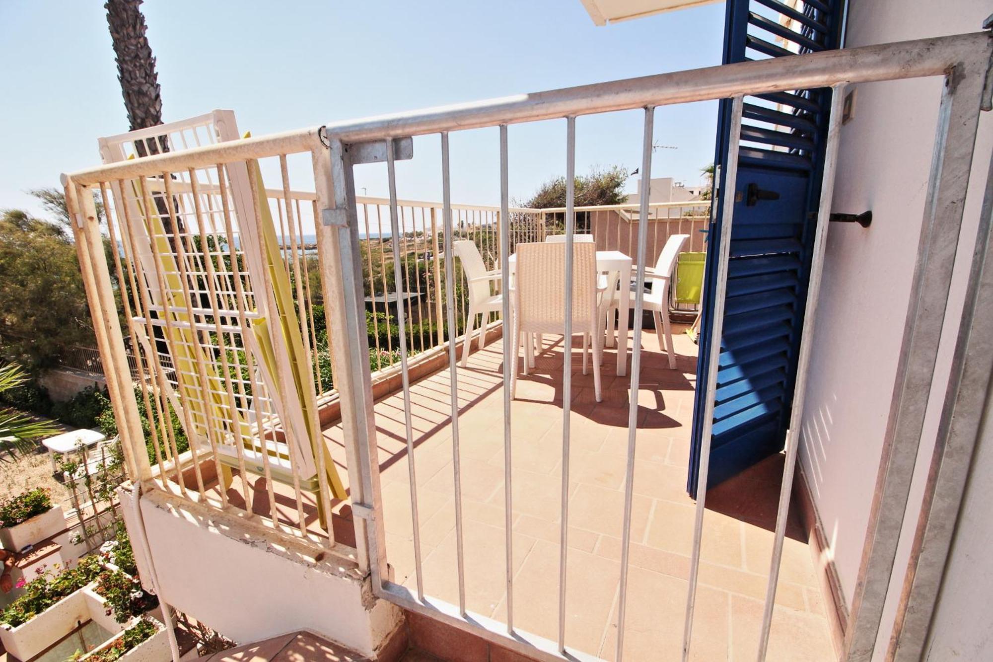 Residence Mare Azzurro Торре-Сан-Джованни-Удженто Экстерьер фото